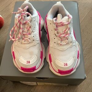Balenciagas toddler sneaker